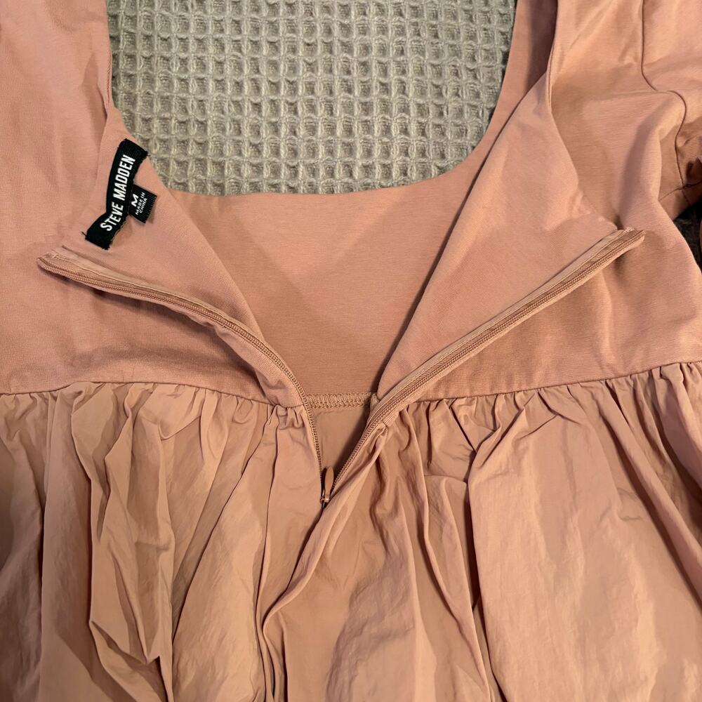 Steve Madden Avielle Pink Square Neck Peplum Long Sleeve Top Size Medium - Picture 5 of 7